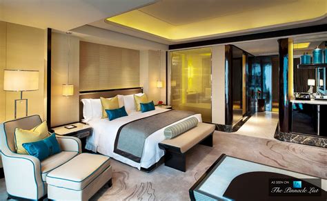 3,158 Beautiful Modern Hotel Room .